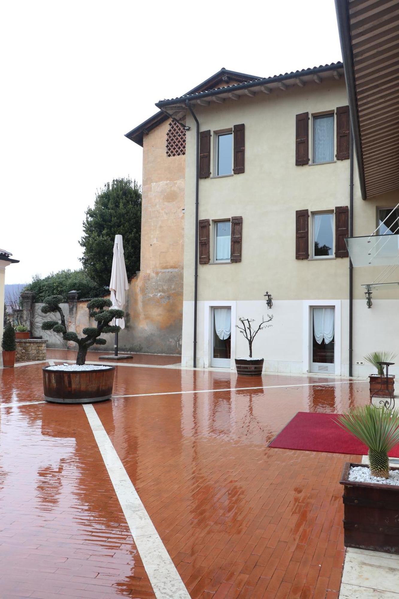 فيلا Borgo Santa Giulia كورتي فرانكا المظهر الخارجي الصورة