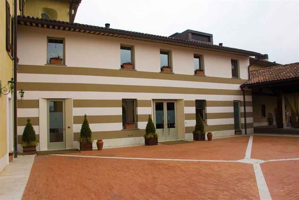 فيلا Borgo Santa Giulia كورتي فرانكا المظهر الخارجي الصورة