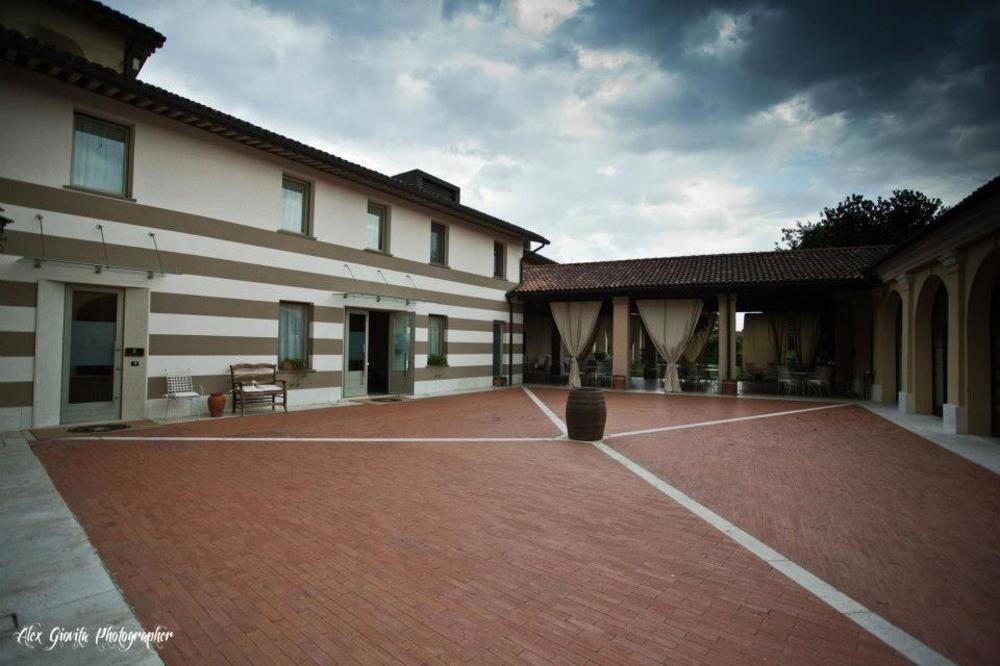 فيلا Borgo Santa Giulia كورتي فرانكا المظهر الخارجي الصورة
